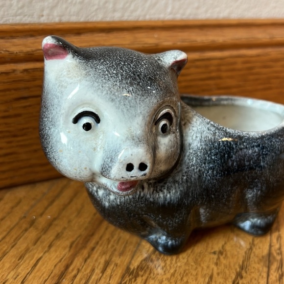VTG pig planter gray white and pink plants - Picture 2 of 10